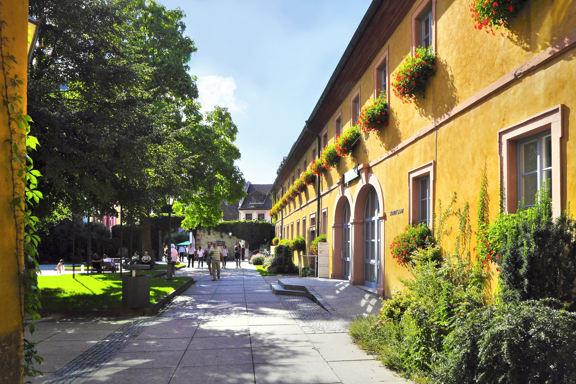 Rathaus Veitshöchheim.jpg Rathaus Veitshöchheim.jpg