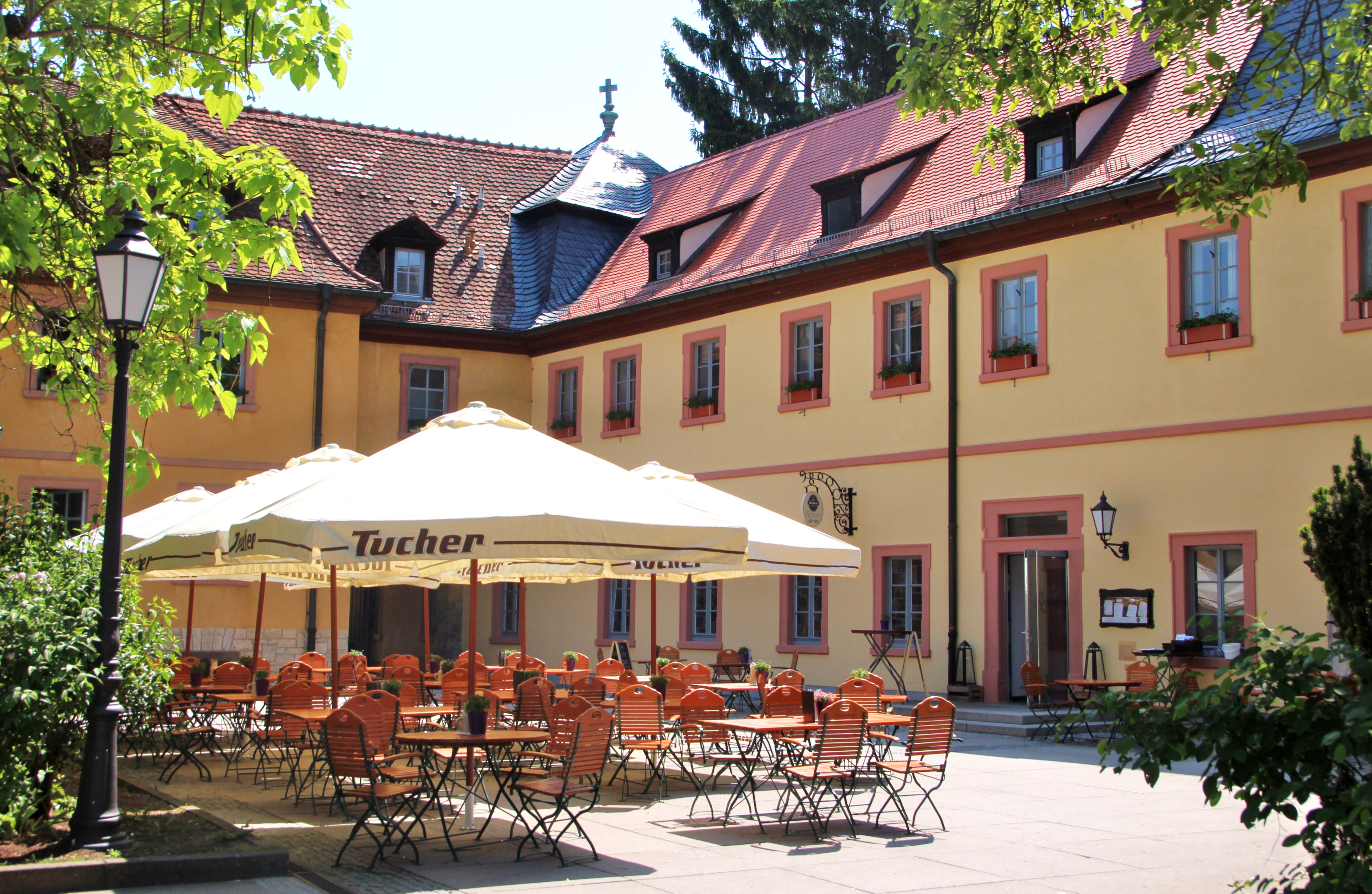 Restaurant Ratskeller Veitshöchheim.jpg Restaurant Ratskeller Veitshöchheim.jpg