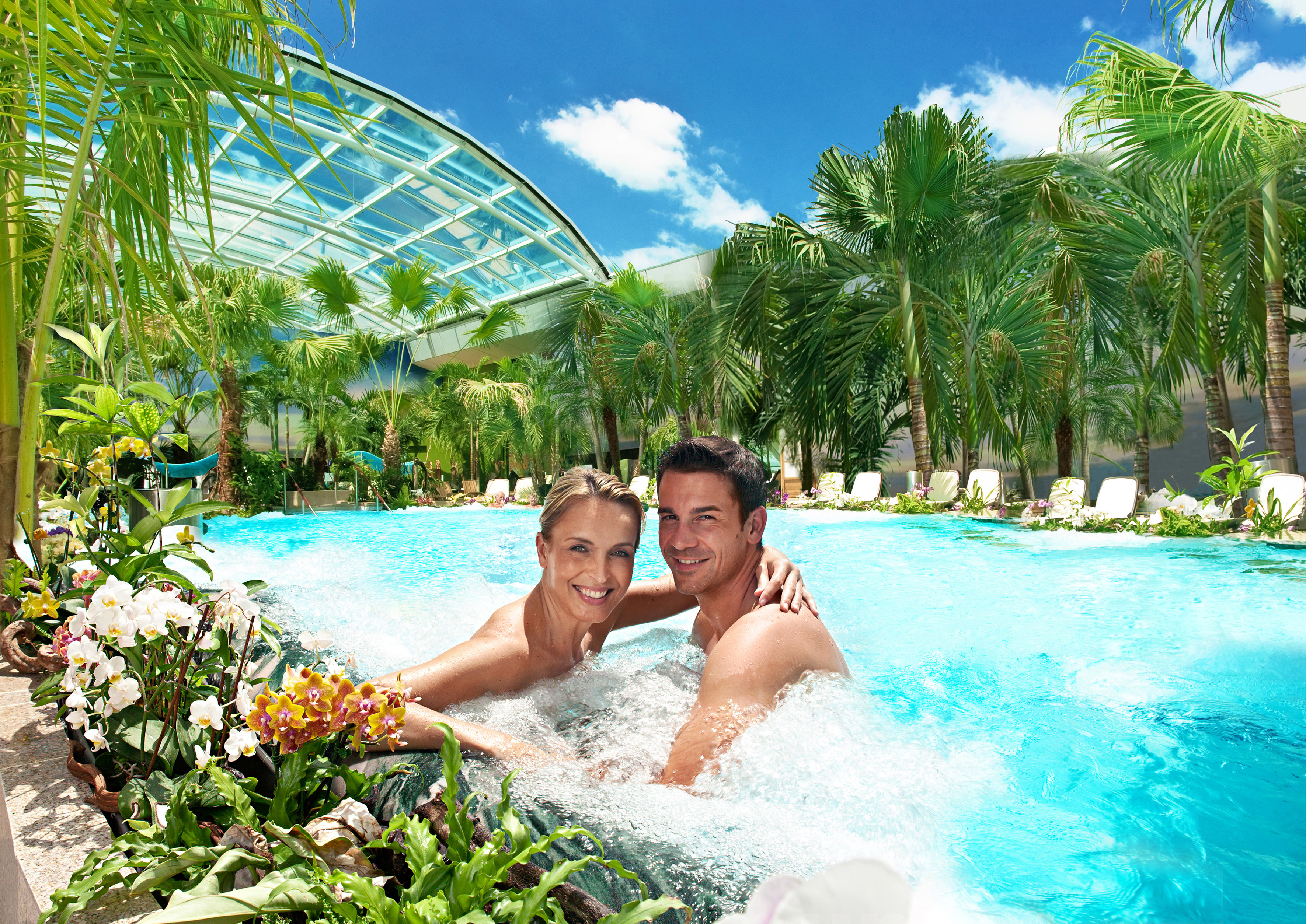 THERME BaW Pärchen in Saunalagune THERME BaW Pärchen in Saunalagune