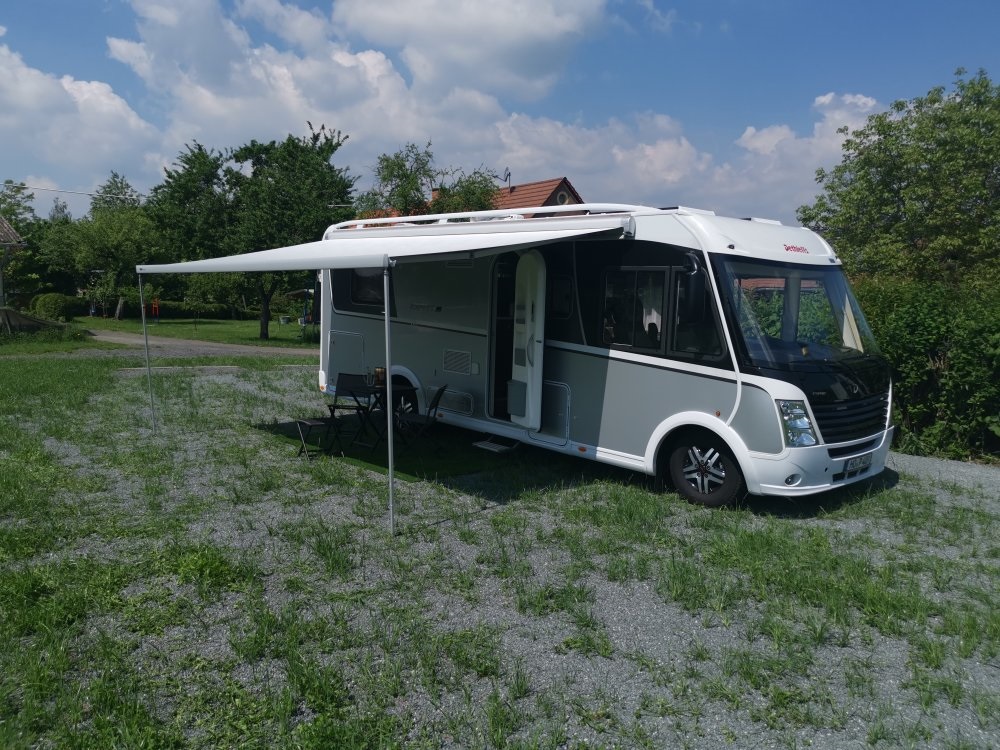 landcamping.jpg landcamping.jpg