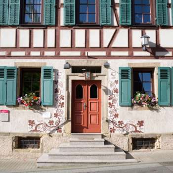 weingut_lutz_frontansicht_1.jpg weingut_lutz_frontansicht_1.jpg