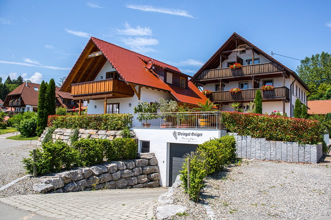 Weingut-Geiger-bei-Meersburg-B680.jpg Weingut-Geiger-bei-Meersburg-B680.jpg